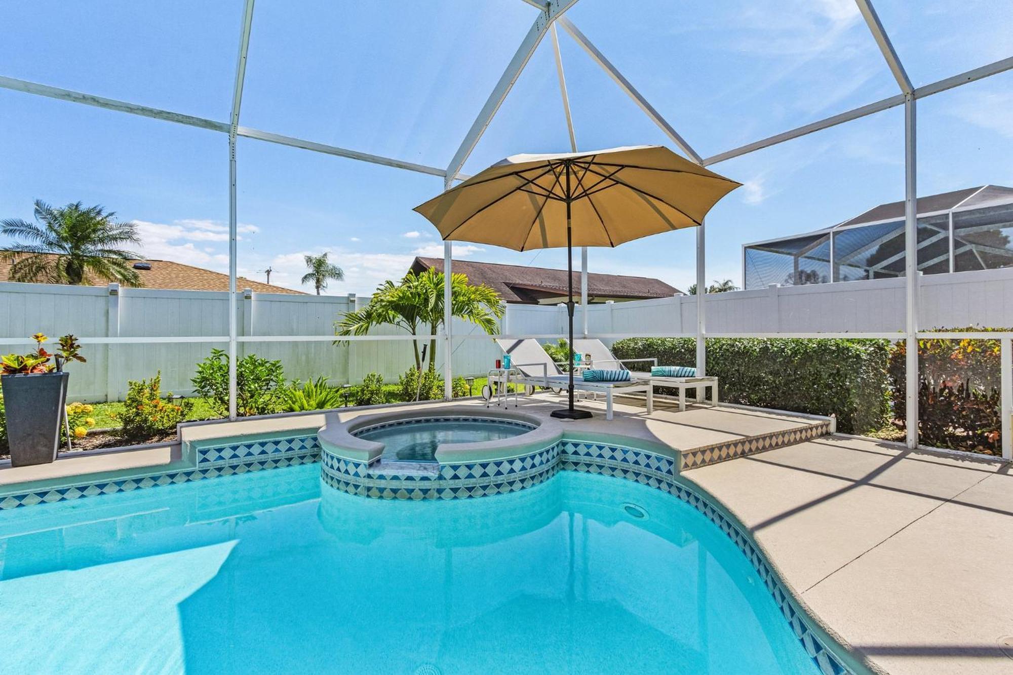 Villa-Haze, Lots Of Privacy, Solar & Electric Heated Pool And Spa Cape Coral Exteriör bild